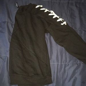 Laced arm long sleeve Rue 21 shirt